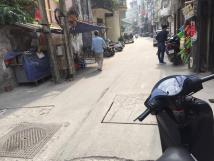 Cho thuê nhà riêng mặt ngõ ô tô tại Thịnh Quang - Vĩnh Hồ - Thái Thịnh. Cho thuê nhà riêng mặt ngõ ô tô tại Thịnh Quang - Vĩnh Hồ - Thái Thịnh.