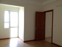 Cho thuê chung cư HH1 Dương Đình Nghệ, DT 93m2, 3 phòng ngủ, 2 WC. Giá 9 tr/th Cho thuê chung cư HH1 Dương Đình Nghệ, DT 93m2, 3 phòng ngủ, 2 WC. Giá 9 tr/th