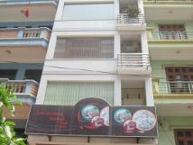 Cho thuê nhà mặt ngõ 43 Nguyên Hồng, 4 tầng x 50m2, oto đỗ cửa, giá 14 tr/th Cho thuê nhà mặt ngõ 43 Nguyên Hồng, 4 tầng x 50m2, oto đỗ cửa, giá 14 tr/th