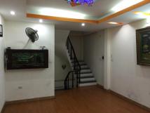 Nhà 5 tầng, 34m2 ngõ 108 Nghi Tàm, 3 phòng ngủ, ưu tiên gia đình Nhà 5 tầng, 34m2 ngõ 108 Nghi Tàm, 3 phòng ngủ, ưu tiên gia đình