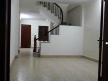 Cho thuê nhà ở 36m2 x 3 tầng ở ngõ 28, Hàng Than Cho thuê nhà ở 36m2 x 3 tầng ở ngõ 28, Hàng Than