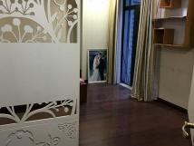 Cho thuê căn hộ tòa R1, Royal City Nguyễn Trãi, 2 phòng ngủ, 130m2, 17 tr/th Cho thuê căn hộ tòa R1, Royal City Nguyễn Trãi, 2 phòng ngủ, 130m2, 17 tr/th