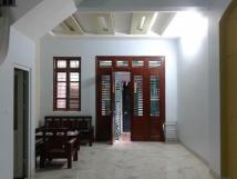 Cho thuê nhà riêng thông sàn, ô tô đỗ cửa tại phố Đặng Tiến Đông. Cho thuê nhà riêng thông sàn, ô tô đỗ cửa tại phố Đặng Tiến Đông.