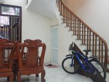 Bán nhà riêng phố Nguyễn Văn Cừ, Long Biên oto tránh, sát phố 41m2 x 5 tầng sang trọng Bán nhà riêng phố Nguyễn Văn Cừ, Long Biên oto tránh, sát phố 41m2 x 5 tầng sang trọng