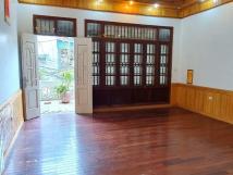 Cho thuê biệt thự Đào Tấn, P Cống Vị, Ba Đình. DT 90m x 4t, mt 8m. nhà thông sàn. Giá 32tr/th. Cho thuê biệt thự Đào Tấn, P Cống Vị, Ba Đình. DT 90m x 4t, mt 8m. nhà thông sàn. Giá 32tr/th.