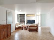 Cho thuê căn hộ tại Trịnh Công Sơn, Tây Hồ, 90m2, 2PN, đầy đủ nội thất, ban công Cho thuê căn hộ tại Trịnh Công Sơn, Tây Hồ, 90m2, 2PN, đầy đủ nội thất, ban công